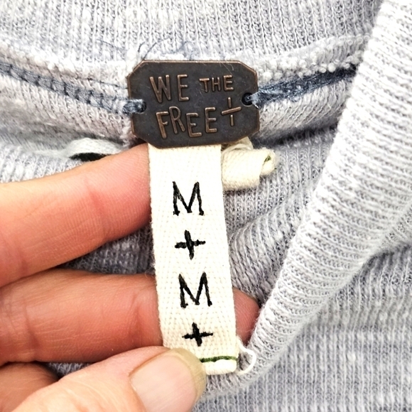 Free People Split Back Heathered Turtleneck Tunic Top - Picture 6 of 10